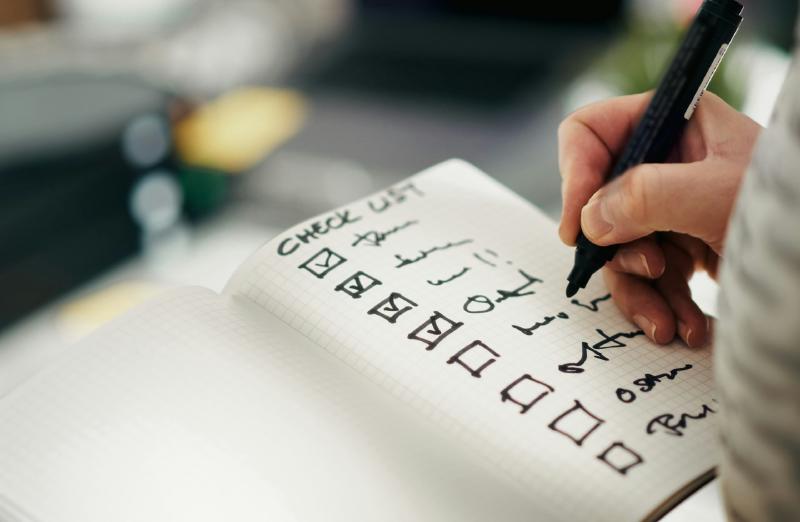 Foto: Eine händisch geschriebene Checkliste